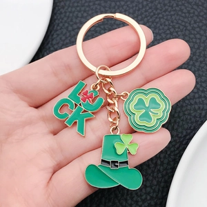 St Patrick's Day Enamel Metal Keychain Green Luck Shamrock Hat Bag Charm Accessory For Festival Party Unisex Jewelry Gift