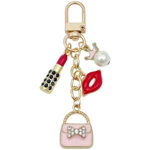 Porte-clés doré avec sac à main en émail rose, perle couronne et charmes de rouge à lèvres
