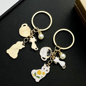 Détails de pendentifs émaillés chat blanc et tasse à café avec placage doré et perle