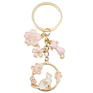 Portachiavi gatto e fiori di ciliegio rosa stile giapponese con perle e ciondoli smalto