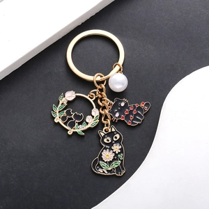 Portachiavi Gatto Nero Cartone Animato Cuore Ghirlanda di Fiori Multi-pendente Perla Artificial Oro Lega di Zinco Smalto Ciondolo Borsa