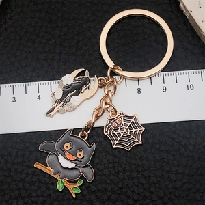 Porte-clés Halloween avec breloque toile d'araignée et hibou en émail avec règle de mesure