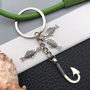 Antique Silver Zinc Alloy Keychain With Fish Hook And Three Fish Charms Retro Fishing Theme Keyring For Men Women Jewelry