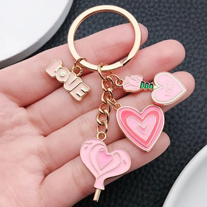 Creative Cute Pink Heart Rose Keychain Zinc Alloy Enamel Drip Oil Key Ring For Valentine's Day Couples Women Bag Pendant