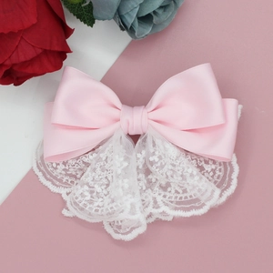 Elegante fermaglio per capelli in raso rosa con pizzo bianco per acconciature da principessa