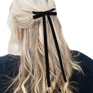 Pince à cheveux élégante en velours noir avec de longs pompons style ballet pour femmes