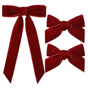 Ensemble de trois barrettes à nœuds en velours rouge avec longs rubans et petits nœuds