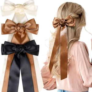 Fermaglio per Capelli con Fiocco in Satin e Rosa Lunga Elegante Principessa Nastro Streamer Fatto a Mano Donna Accessori per Capelli