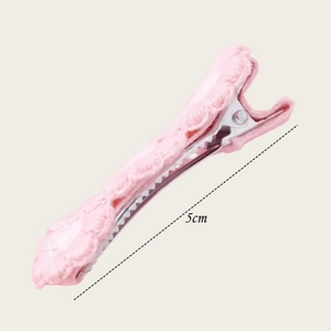 Barrette à cheveux fleur rose 5cm avec texture brodée sur pince crocodile en métal argenté