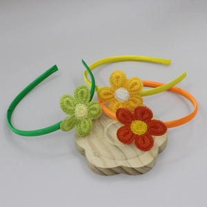 Set de diademas de girasol hechas a mano a ganchillo para mujeres y niñas en tres colores