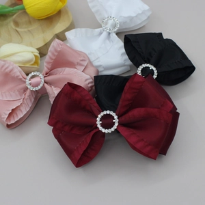 Elegante Haarspangen mit Satin-Schleifen und Kristallen in Rosa, Weiß, Schwarz und Weinrot
