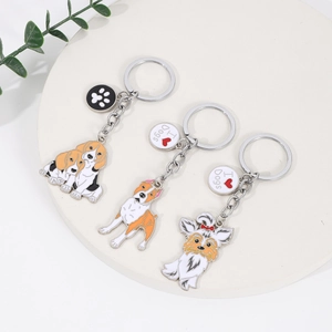 Porte-clés chien en émail avec pendentifs empreinte de patte et cœur