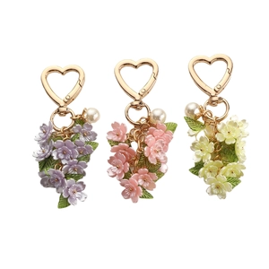 Exquisite Floral Butterfly Keychain Heart Star Zinc Alloy Enamel Artificial Pearl Bag Pendant Romantic Charm For Women Jewelry Gift