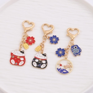 Creative Japanese Style Maneki-neko Metal Keychain Heart Clasp Enamel Lucky Cat Mt Fuji Cherry Blossom Pendant Bag Charm Gift