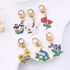 Portachiavi in Metallo Smaltato Floreale Con Chiusura a Cuore Ciondolo per Borsa Fiore Simulato Donna Girasole Rosa Giglio