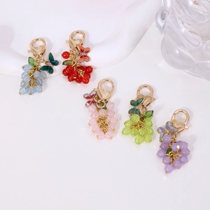 Pastoraler 3D Harz Traube Schlüsselanhänger Mit Emaille Schmetterling Anhänger Herz Karabiner Zinklegierung Tasche Anhänger Damen Schmuck