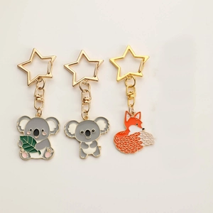 Portachiavi in lega di zinco con ciondoli a forma di koala e volpe e chiusure a stella d'oro