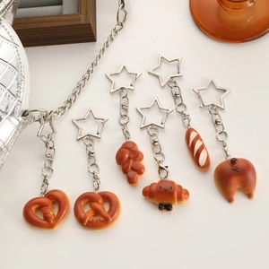 Set di 6 portachiavi realistici in resina a forma di baguette e croissant con clip