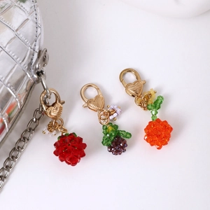 Delicate Fruit Beaded Keychain With Zinc Alloy Heart Clip Cute Strawberry Blueberry Orange Shaped Bag Hanging Jewelry For Women Girls