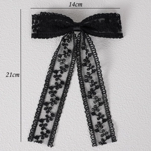Detailansicht der schwarzen Spitzen-Haarschleife mit Bändern, Größe 14 cm x 21 cm
