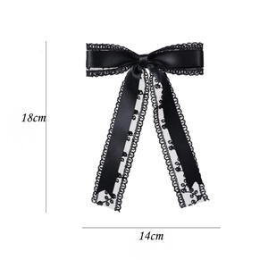 Details zur mehrlagigen schwarzen Spitzen-Haarschleife mit Maßen 18cm und 14cm