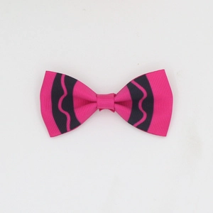 Detail of pink and black wave pattern grosgrain ribbon handmade bow hair clip