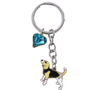 Portachiavi Beagle creativo con gemma a cuore blu e ciondolo per cani in smalto