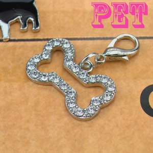 Sparkling bone-shaped pet collar pendant with rhinestones and lobster clasp