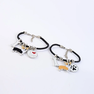 Minimalistische geweven armbanden met schattige corgi honden en gegraveerde botvormige hangers