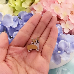 Mignonne épingle en émail Corgi jaune et blanc, broche en métal pour vêtements et sacs