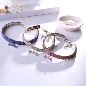 Luxuriöses Dreireihiges Strass Haustier Halsband Mit Knochenanhänger Kristall Hund Katze Halsketten Für Party Hochzeit Feiertag Schmuck