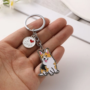 Détail du porte-clés Corgi en métal avec émail et pendentif 'I Love Dogs' élégant