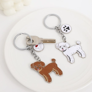Creatieve poedel metalen sleutelhangers in bruin en wit emaille met I Love Dogs-bedels