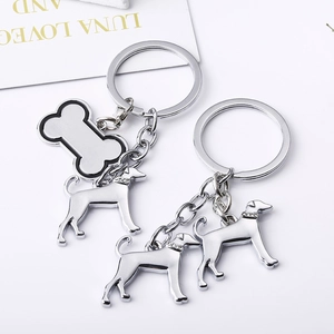 Porte-clés os de chien en argent poli avec pendentifs lévriers et colliers en strass