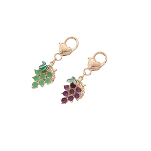 Portachiavi creativi a forma di uva viola e verde con chiusura a moschettone dorata