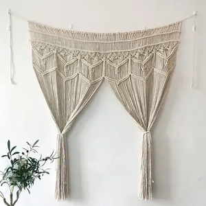 Grande tenture murale en macramé bohème faite à la main avec glands pour la maison