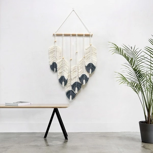 Bohemian wandkleed van handgeweven katoenen touw met veren voor de woonkamerdecor