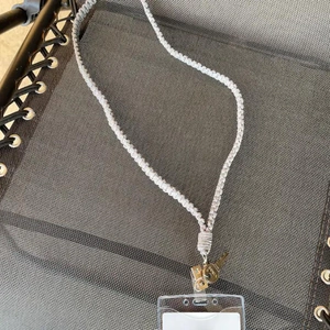 Handgewebtes graues Lanyard mit Metall-Karabinerhaken und klarem ID-Kartenhalter