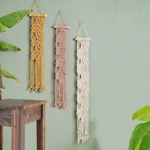 Tenture murale macramé bohème avec feuilles en coton tissées main en trois couleurs