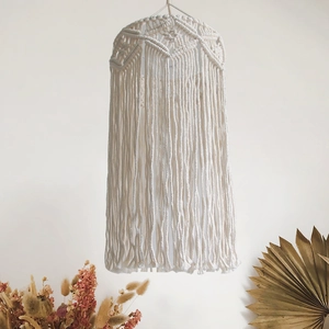 Abat-jour bohème tissé main avec motifs géométriques et longues franges de coton