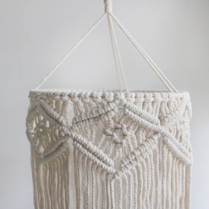 Abat-jour bohème fait main en corde de coton avec des détails de franges élégants