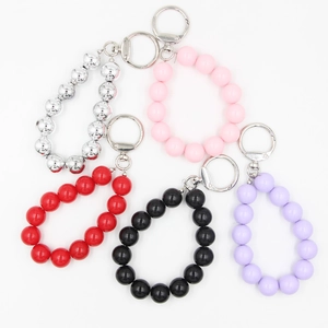 Details von runden Perlen-Armband-Schlüsselanhängern in Silber, Rosa, Rot, Schwarz und Lila