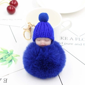 Adorabile portachiavi bambola neonato che dorme blu reale con pompon di peluche e gancio d'oro