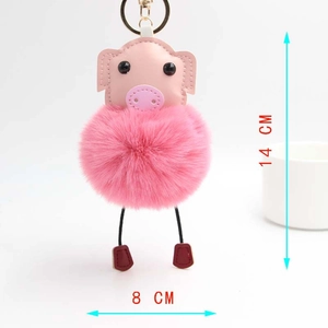 Porte-clés cochon en peluche rose avec pompon doux et mousqueton doré, détail 14cm