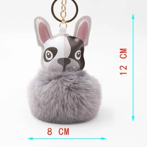 Detailansicht eines Zeichentrick Bulldogge Plüschanhängers mit Maßen 12cm Höhe und 8cm Breite