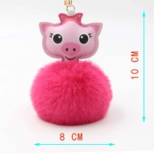 Porte-clés cochon en peluche rose avec dimensions de 10 cm et fermoir en métal doré