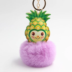 Kreativer Cartoon Ananas Plüsch Schlüsselanhänger mit lila Pelzball und goldener Kette