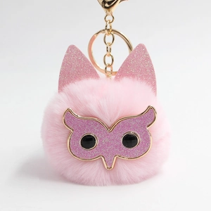 Porte-clés chouette rose en peluche avec fourrure douce, oreilles pailletées et fermoir doré