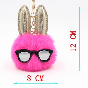 Portachiavi con coniglio di peluche rosa e occhiali, dettagli dimensioni 12 cm e 8 cm