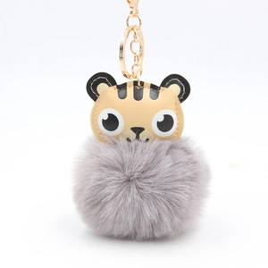 Porte-clés tigre mignon en cuir PU avec pompon en fausse fourrure grise et crochet